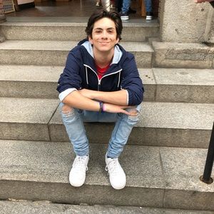 Meet your Posher, Nicholas